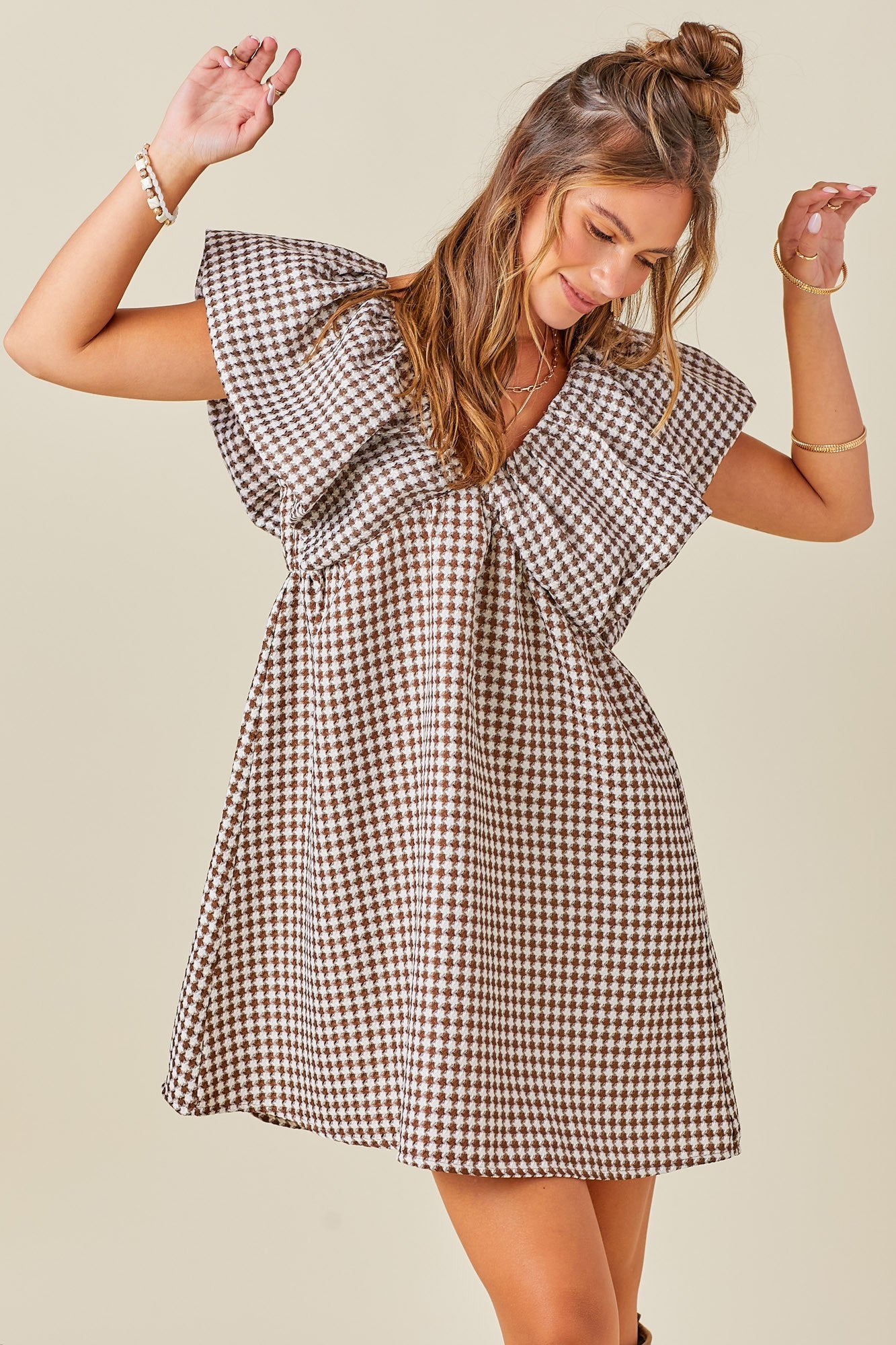 Love You a Latte Houndstooth Babydoll Dress