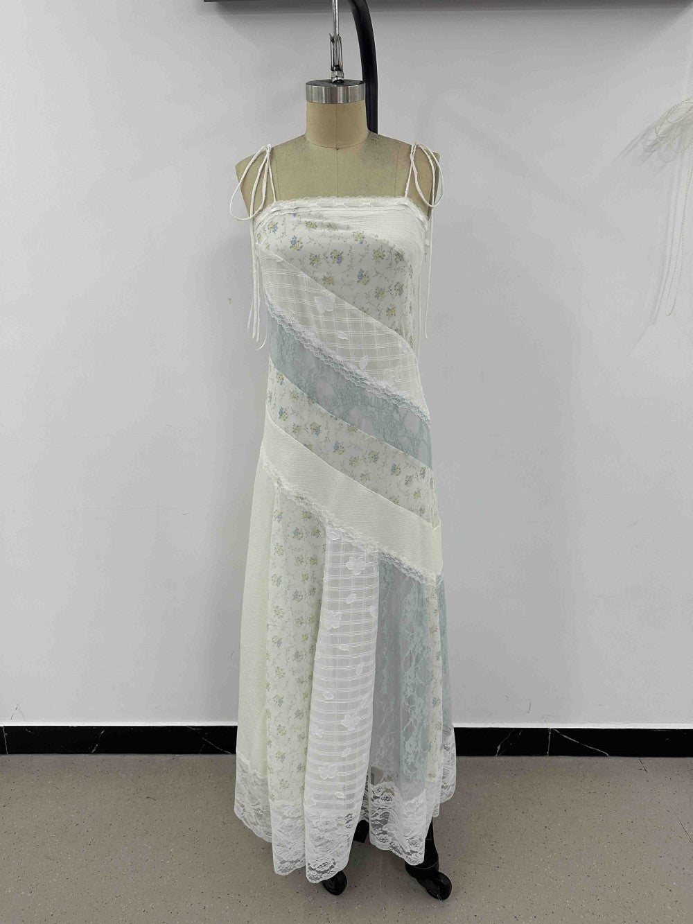 Wonderland Patterned Maxi Dress